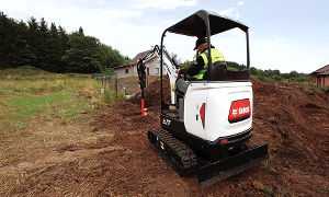 MINIKOPARKA Bobcat E17 1